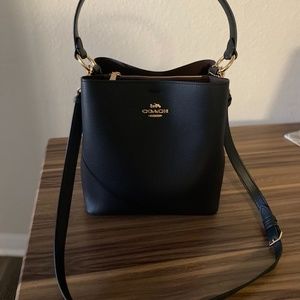 Coach Town Bucket Bag (larger size, blk)